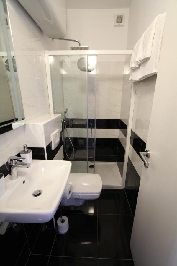 Seafront Rooms ฮวาร์ ภายนอก รูปภาพ