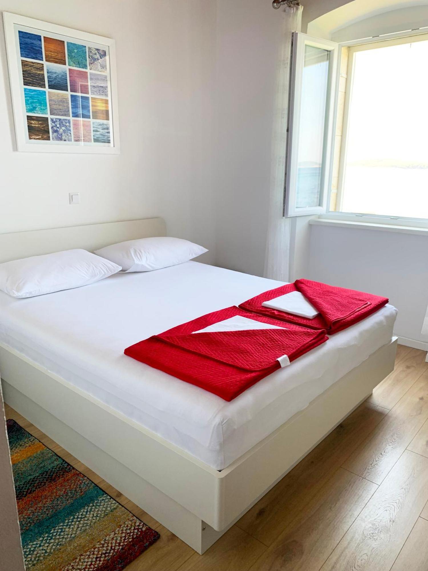 Seafront Rooms ฮวาร์ ภายนอก รูปภาพ