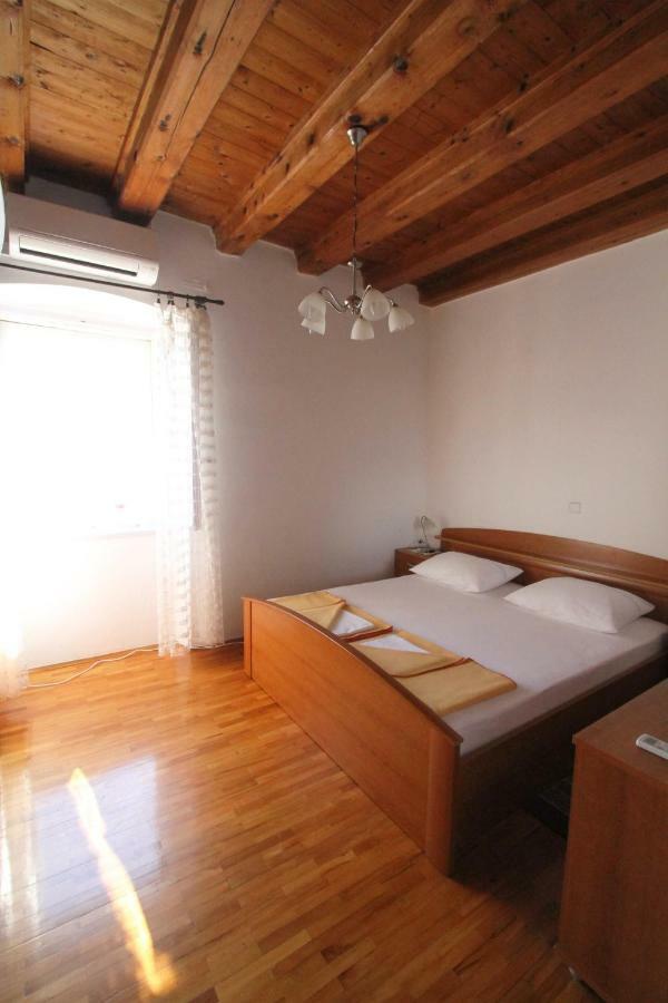 Seafront Rooms ฮวาร์ ภายนอก รูปภาพ